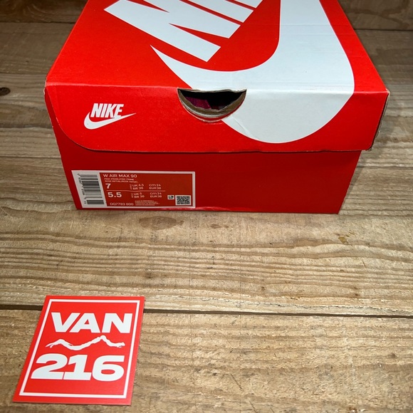 NEW: Nike Women’s Air Max 90 Valentines Day Pink Prime Sneaker: DQ7783-600 - Picture 9 of 9